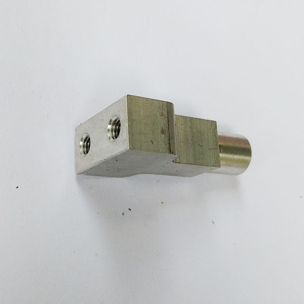 發(fā)動(dòng)機(jī)電流柱